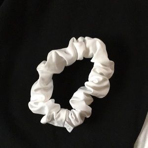 Lululemon scrunchy